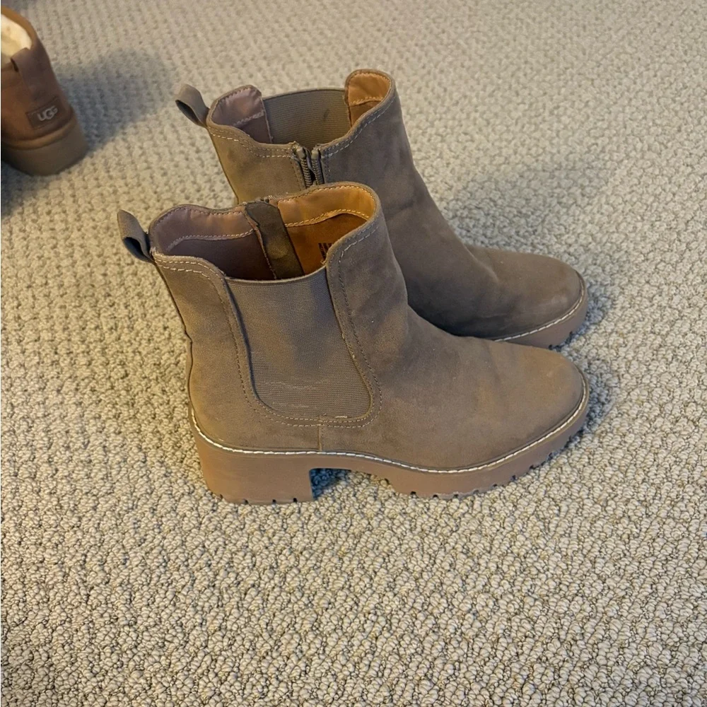 Universal Thread boot - Picture 2 of 4